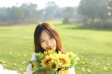 向阳而生 向日葵 小清新 少女 养眼 漂亮 花