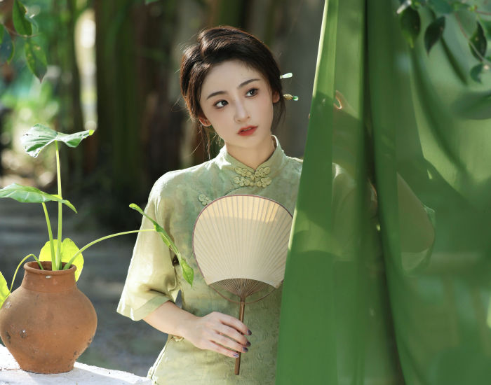 青梅煮茶 绿色 旗袍 美人 小姐姐 中国风